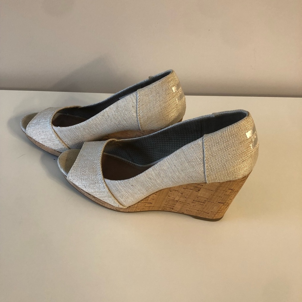 TOMS